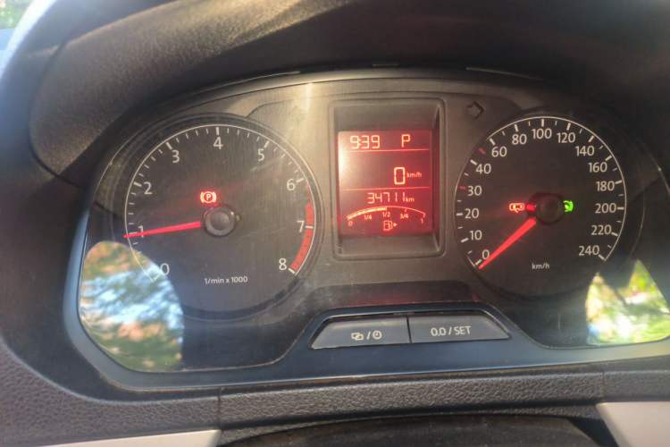 Used Volkswagen Jetta 2013 1.6L Automatic Comfort Model Instrument Cluster