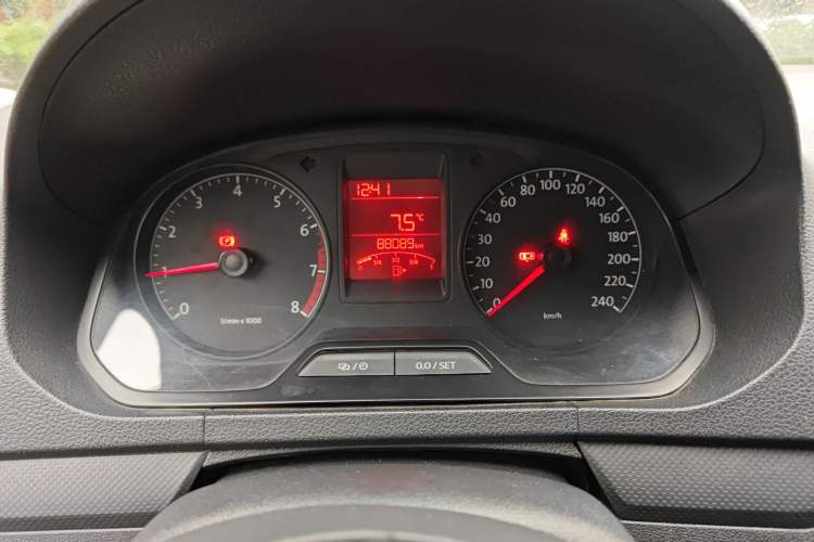 Used Volkswagen Jetta 2013 1.6L Manual Fashion Edition Instrument Cluster