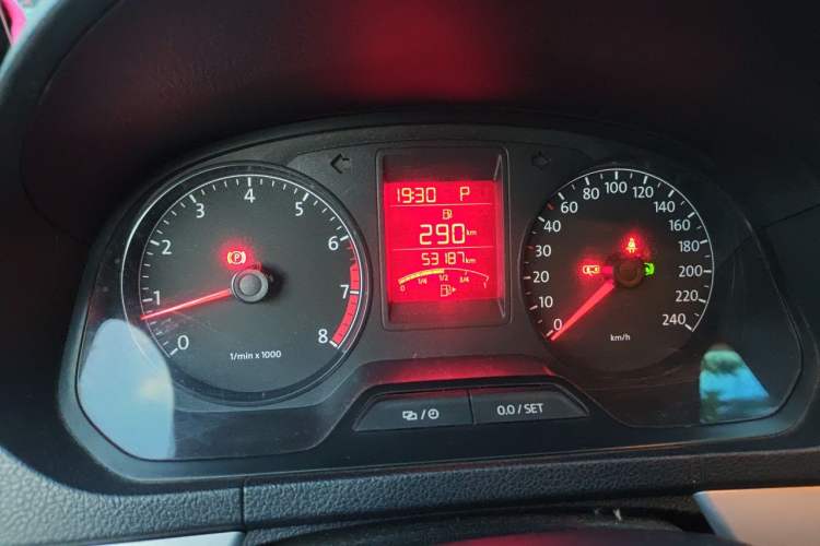 Used Volkswagen Jetta 2013 1.6L Automatic Comfort Model Instrument Cluster