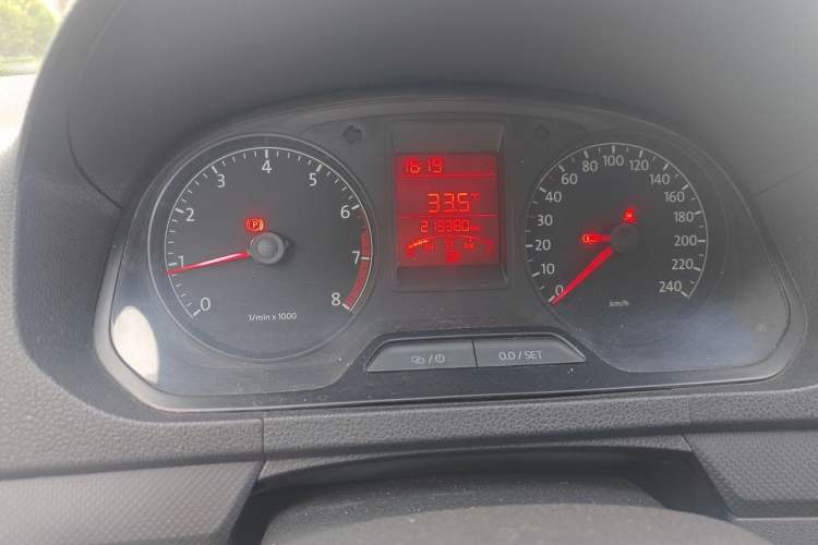 Used Volkswagen Jetta 2013 1.6L Manual Fashion Edition Instrument Cluster