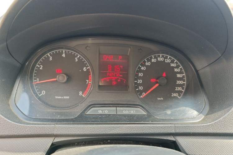Used Volkswagen Jetta 2013 1.6L Automatic Fashion Model Instrument Cluster
