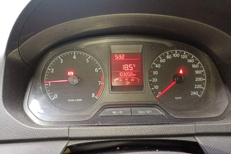 Used Volkswagen Jetta 2013 1.6L Manual Fashion Edition Instrument Cluster