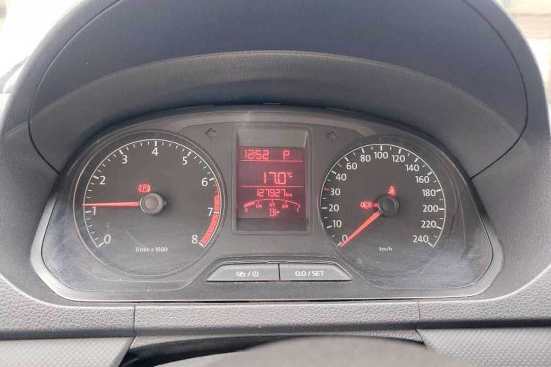 Used Volkswagen Jetta 2013 1.6L Automatic Fashion Model Instrument Cluster