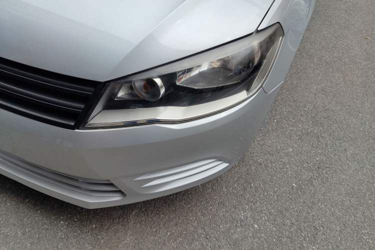 Used Volkswagen Jetta 2013 1.6L Automatic Fashion Model Left Front Headlight