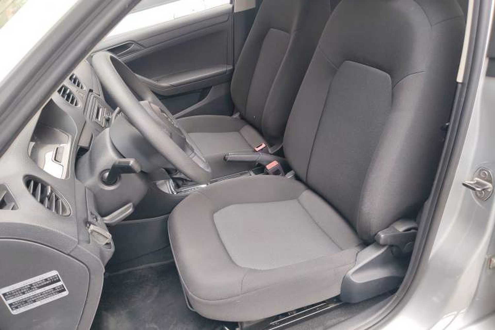 Used Volkswagen Jetta 2013 1.6L Automatic Fashion Model Left Front Seat