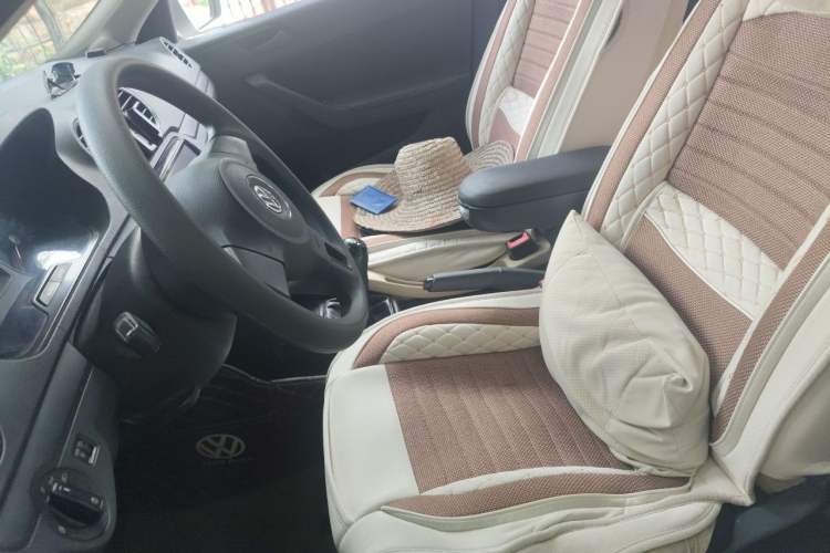 Used Volkswagen Jetta 2013 1.6L Manual Fashion Edition Left Front Seat