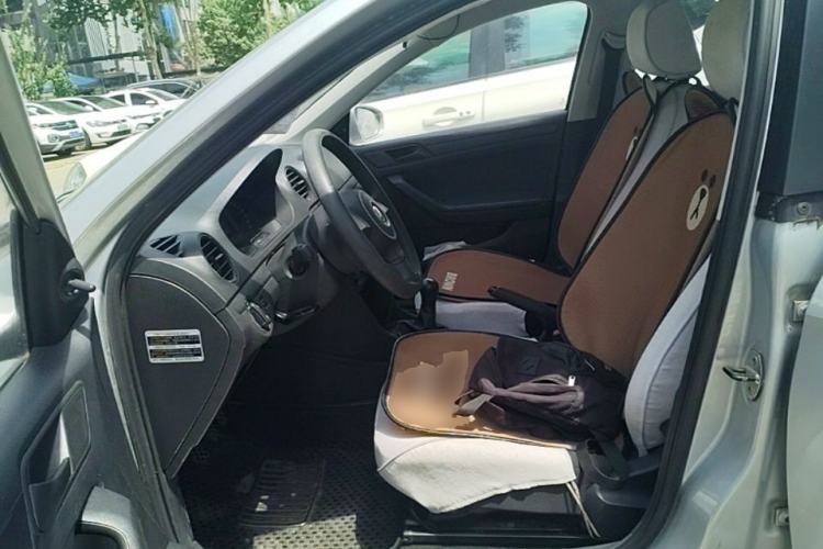 Used Volkswagen Jetta 2013 1.6L Manual Fashion Edition Left Front Seat