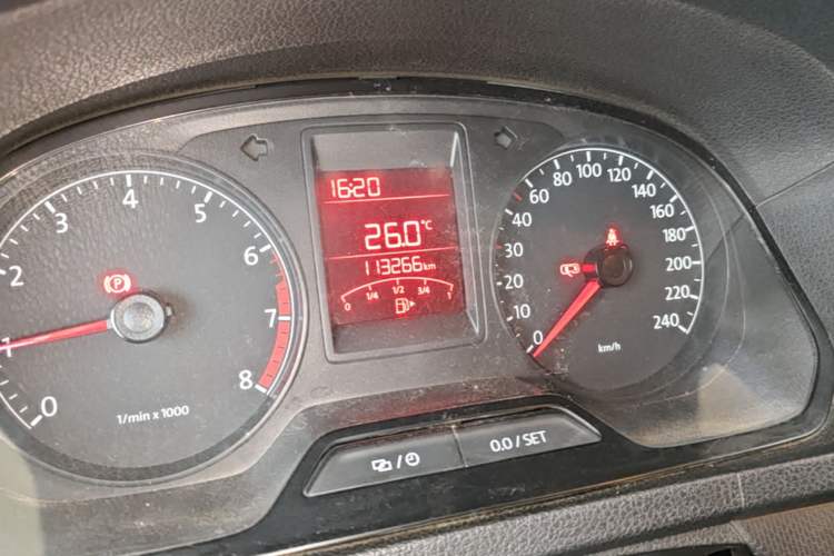 Used Volkswagen Jetta 2013 1.4L Manual Fashion Model Odometer Close Up