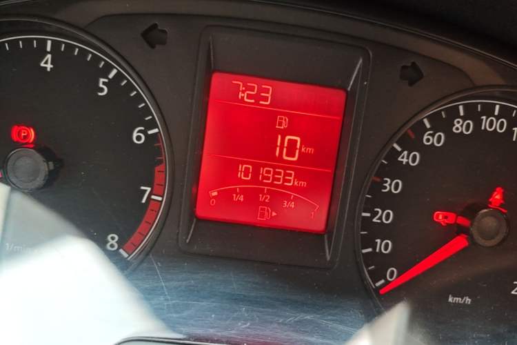 Used Volkswagen Jetta 2013 1.6L Manual Comfort Model Odometer Close Up
