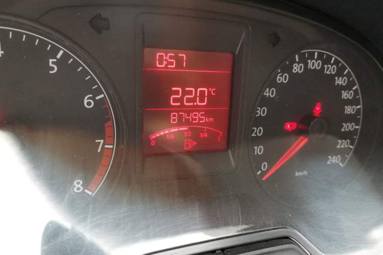 Used Volkswagen Jetta 2013 1.4L Manual Comfort Model Odometer Close Up