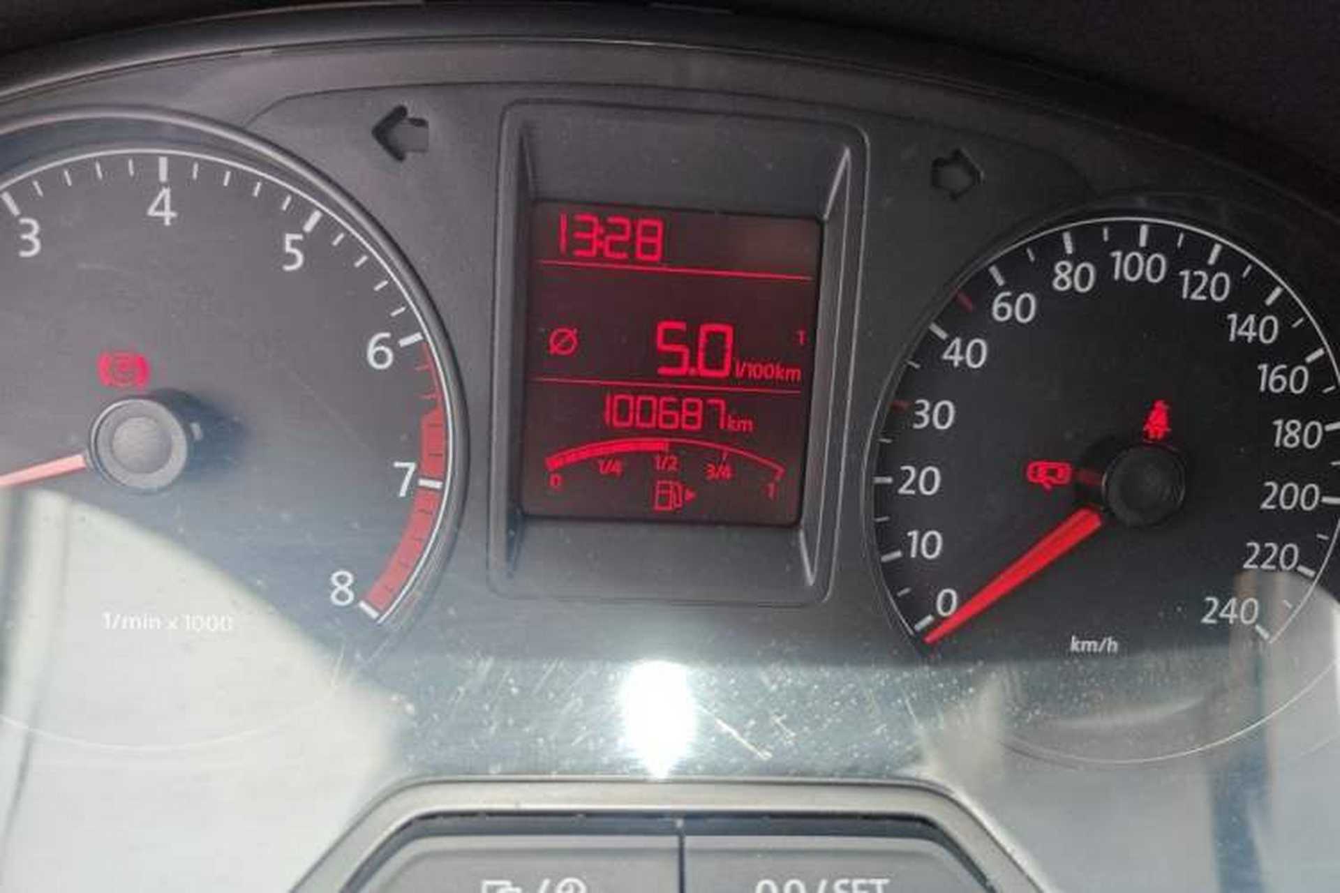 Used Volkswagen Jetta 2013 1.6L Manual Comfort Model Odometer Close Up
