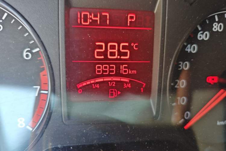 Used Volkswagen Jetta 2013 1.6L Automatic Fashion Model Odometer Close Up
