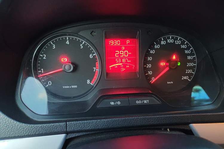 Used Volkswagen Jetta 2013 1.6L Automatic Comfort Model Odometer Close Up