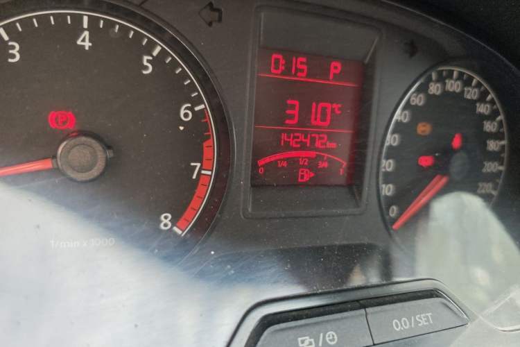 Used Volkswagen Jetta 2013 1.6L Automatic Fashion Model Odometer Close Up