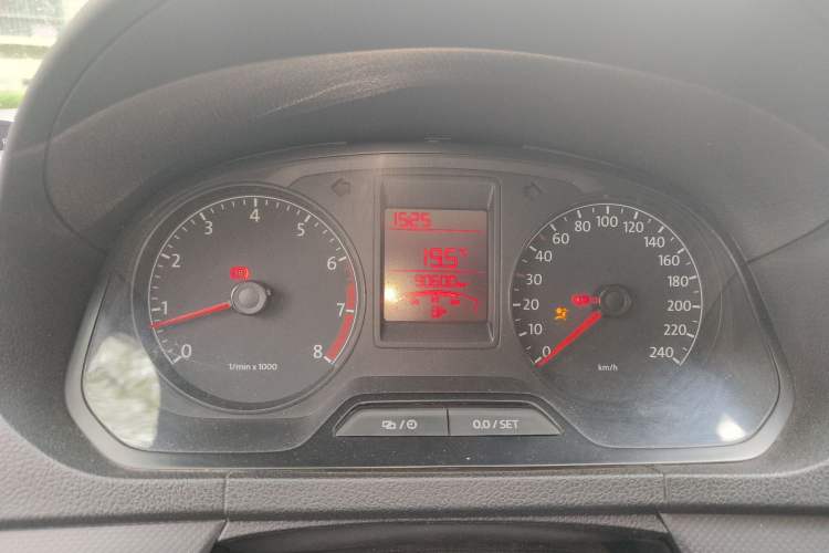 Used Volkswagen Jetta 2013 1.6L Manual Fashion Edition Odometer Close Up