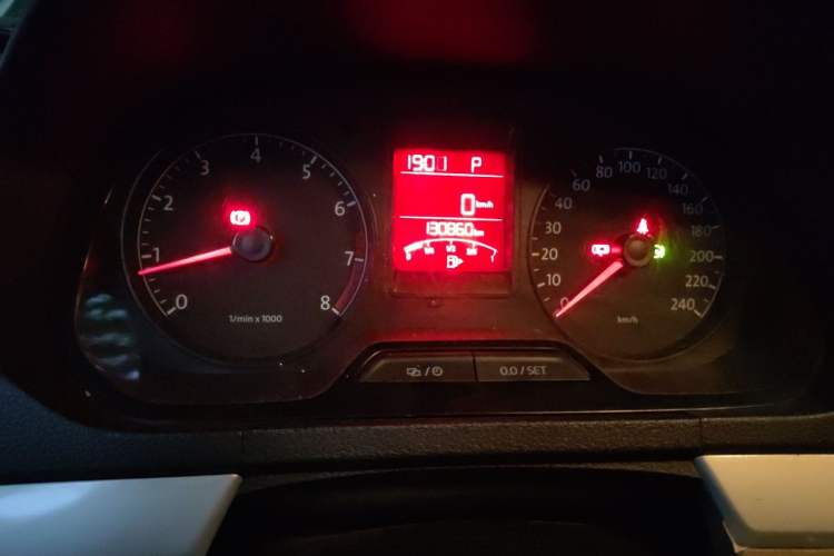 Used Volkswagen Jetta 2013 1.6L Automatic Comfort Model Odometer Close Up