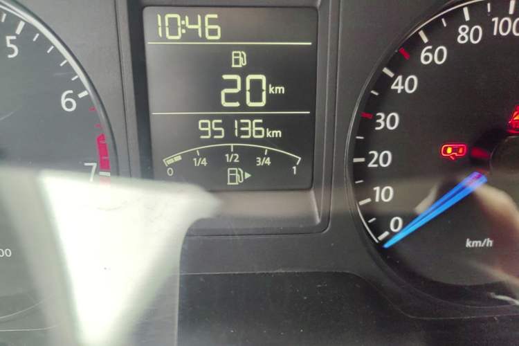 Used Volkswagen Jetta 2013 1.6L Manual Fashion Edition Odometer Close Up