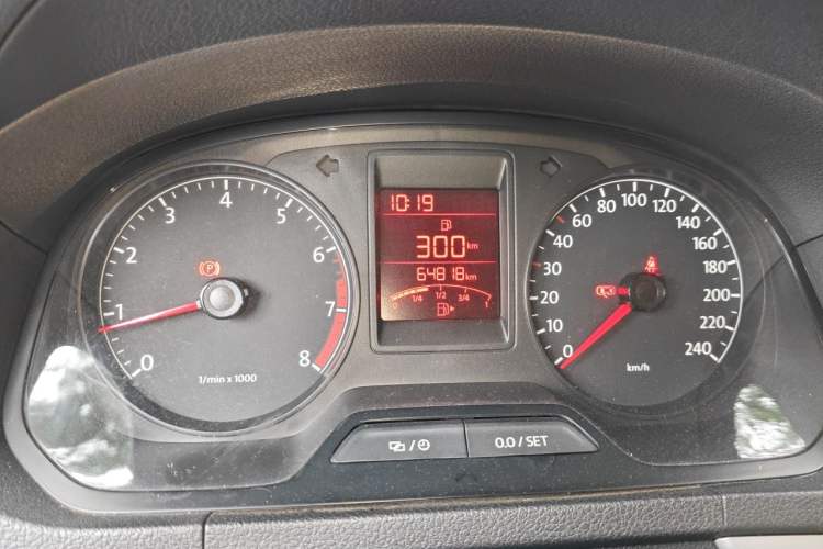 Used Volkswagen Jetta 2013 1.4L Manual Comfort Model Odometer Close Up