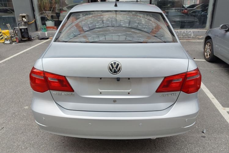 Used Volkswagen Jetta 2013 1.6L Automatic Fashion Model Rear