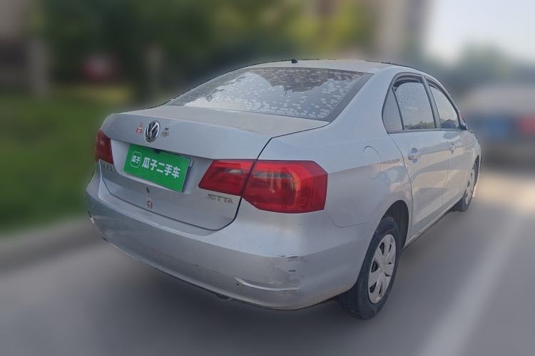 Used Volkswagen Jetta 2013 1.6L Manual Fashion Edition Rear Right 45 Deg