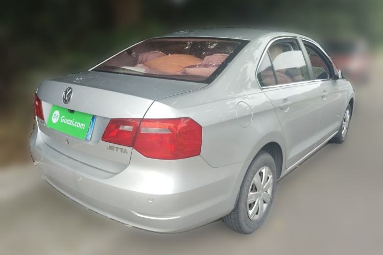 Used Volkswagen Jetta 2013 1.6L Manual Fashion Edition Rear Right 45 Deg