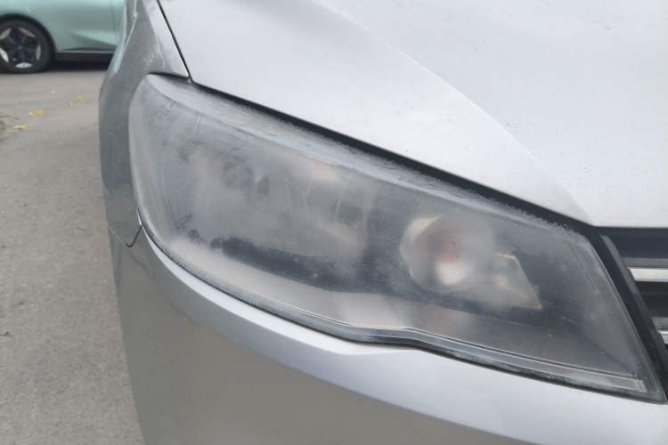 Used Volkswagen Jetta 2013 1.6L Manual Comfort Model Right Front Headlight
