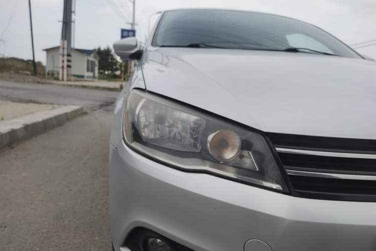 Used Volkswagen Jetta 2013 1.6L Automatic Comfort Model Right Front Headlight