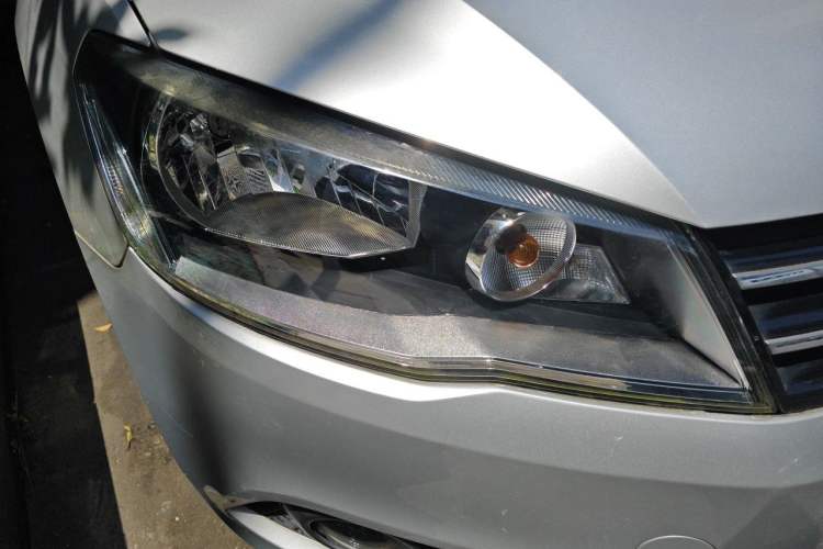 Used Volkswagen Jetta 2013 1.6L Automatic Comfort Model Right Front Headlight