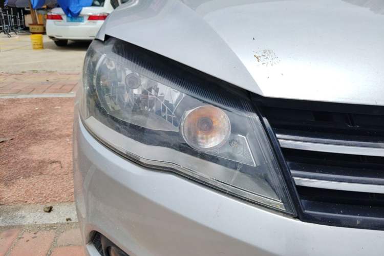 Used Volkswagen Jetta 2013 1.6L Manual Comfort Model Right Front Headlight