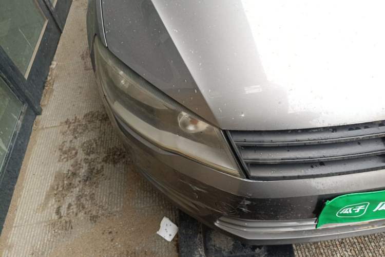 Used Volkswagen Jetta 2013 1.6L Manual Fashion Edition Right Front Headlight