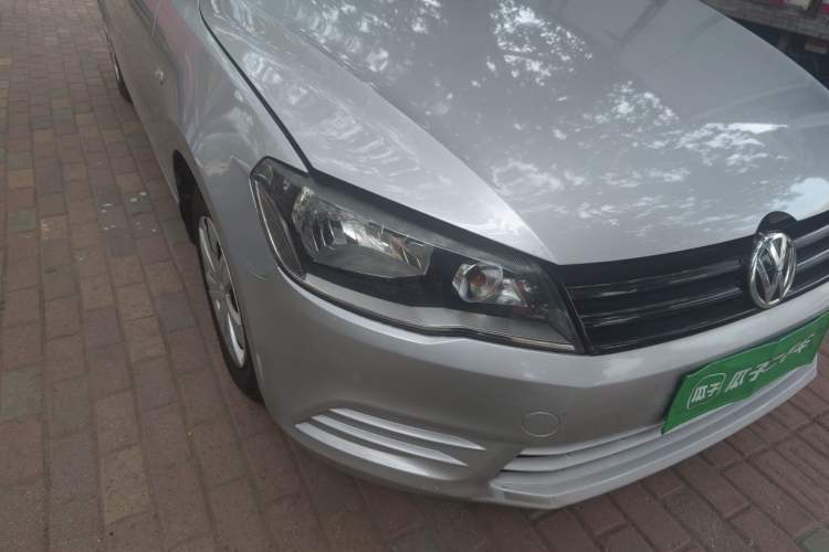 Used Volkswagen Jetta 2013 1.6L Manual Fashion Edition Right Front Headlight