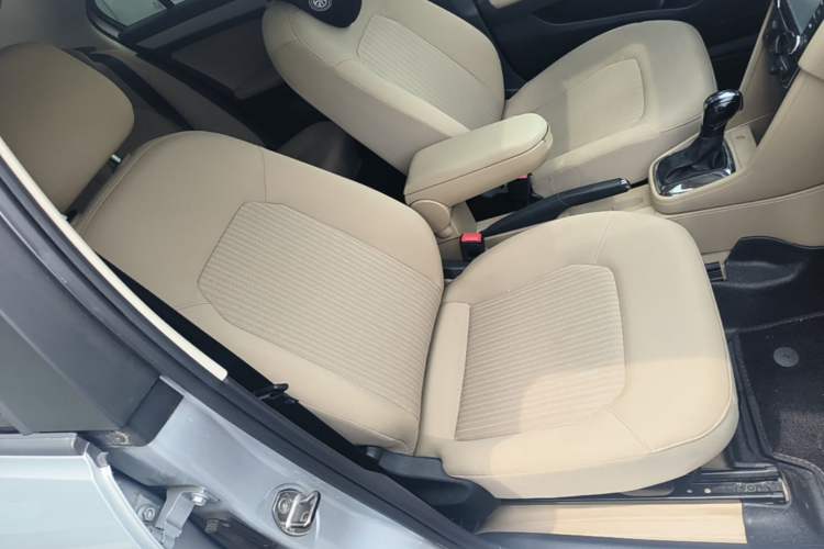 Used Volkswagen Jetta 2013 1.6L Automatic Comfort Model Right Front Seat