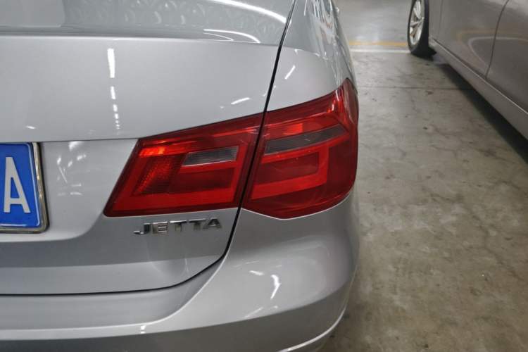 Used Volkswagen Jetta 2013 1.6L Manual Comfort Model Right Rear Taillight