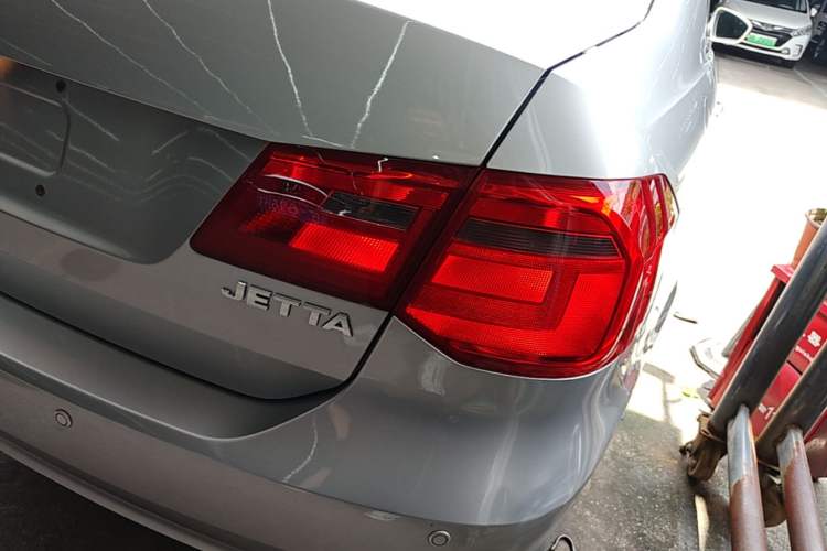 Used Volkswagen Jetta 2013 1.6L Automatic Comfort Model Right Rear Taillight