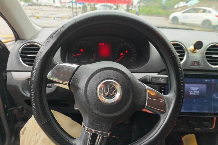 Used Volkswagen Jetta 2013 1.6L Manual Comfort Model Steering Wheel
