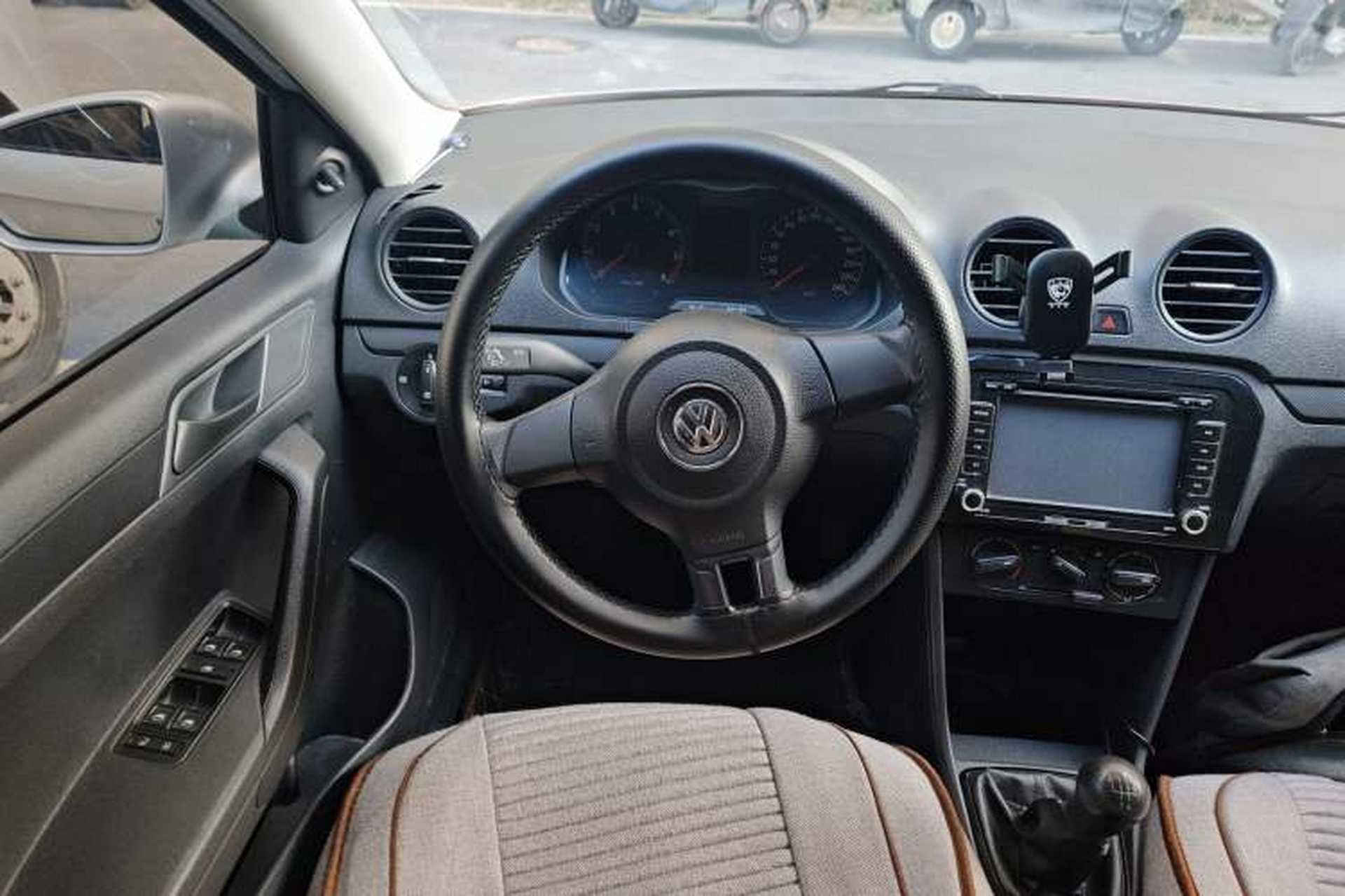 Used Volkswagen Jetta 2013 1.6L Manual Fashion Edition Steering Wheel