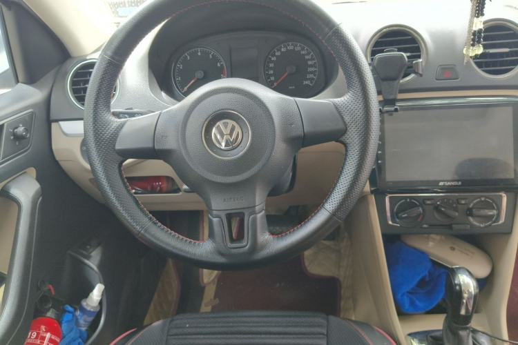Used Volkswagen Jetta 2013 1.6L Automatic Comfort Model Steering Wheel