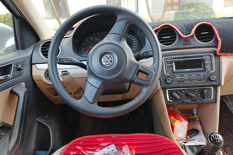 Used Volkswagen Jetta 2013 1.6L Manual Comfort Model Steering Wheel