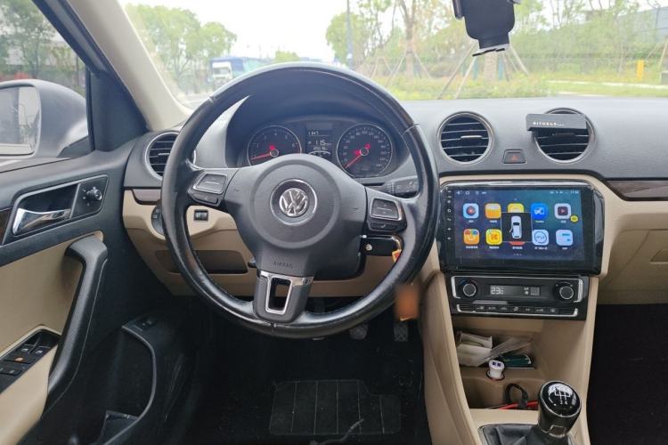 Used Volkswagen Jetta 2013 1.6L Manual Comfort Model Steering Wheel