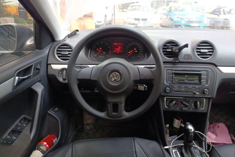 Used Volkswagen Jetta 2013 1.6L Automatic Comfort Model Steering Wheel