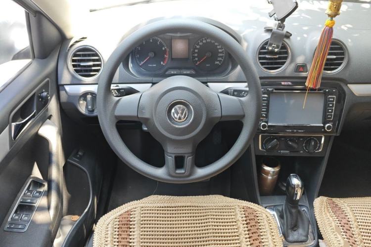Used Volkswagen Jetta 2013 1.6L Automatic Comfort Model Steering Wheel