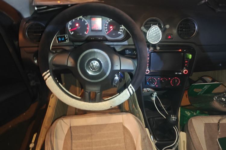 Used Volkswagen Jetta 2013 1.6L Manual Fashion Edition Steering Wheel