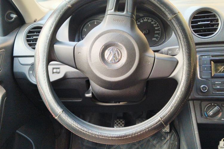Used Volkswagen Jetta 2013 1.6L Manual Fashion Edition Steering Wheel