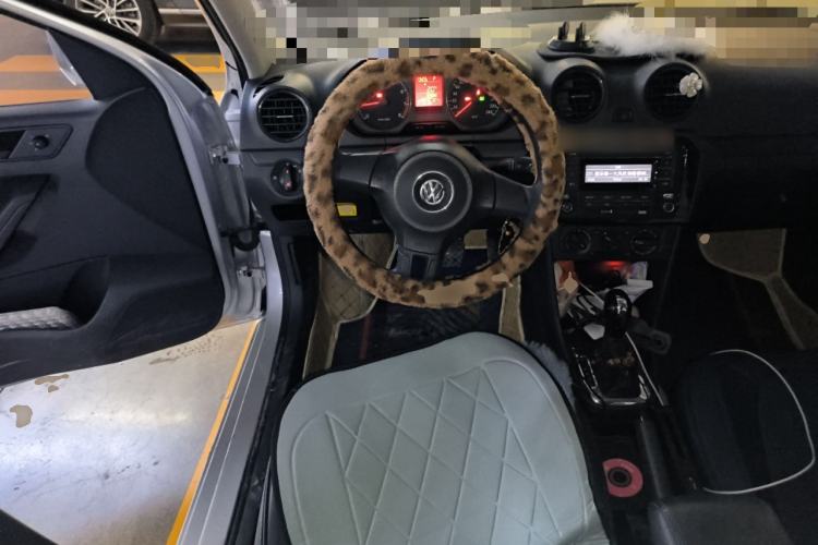 Used Volkswagen Jetta 2013 1.6L Automatic Fashion Model Steering Wheel