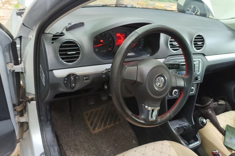 Used Volkswagen Jetta 2013 1.6L Manual Comfort Model Steering Wheel