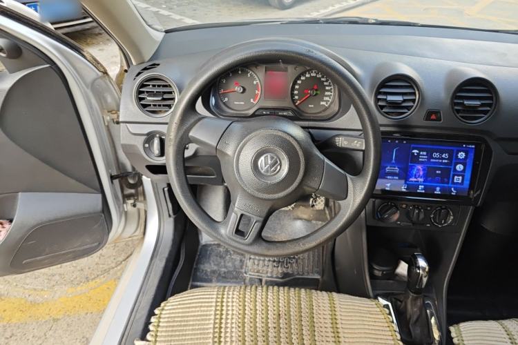 Used Volkswagen Jetta 2013 1.6L Automatic Fashion Model Steering Wheel