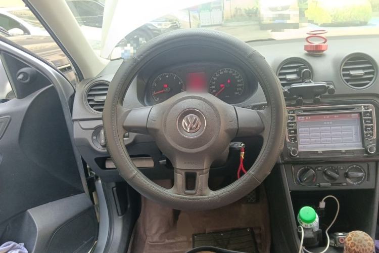 Used Volkswagen Jetta 2013 1.6L Manual Fashion Edition Steering Wheel