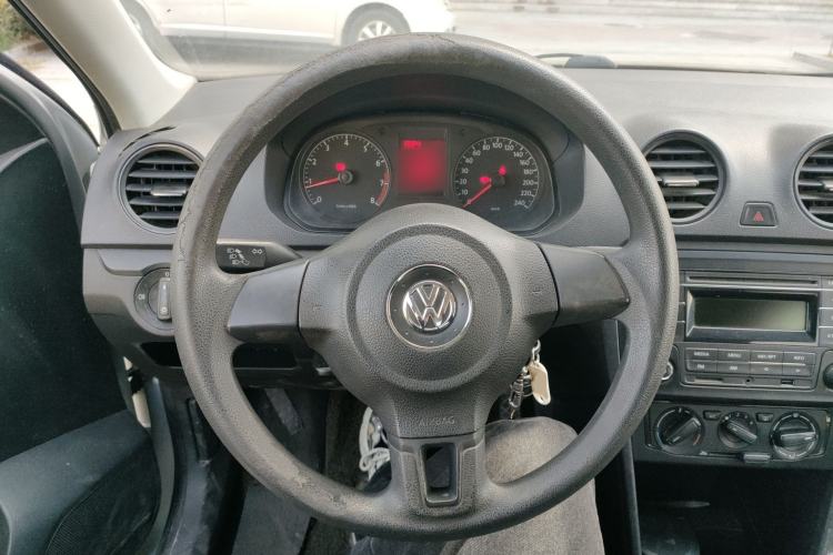 Used Volkswagen Jetta 2013 1.4L Manual Fashion Model Steering Wheel