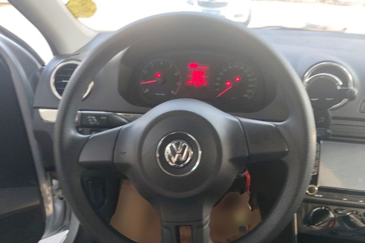 Used Volkswagen Jetta 2013 1.4L Manual Fashion Model Steering Wheel