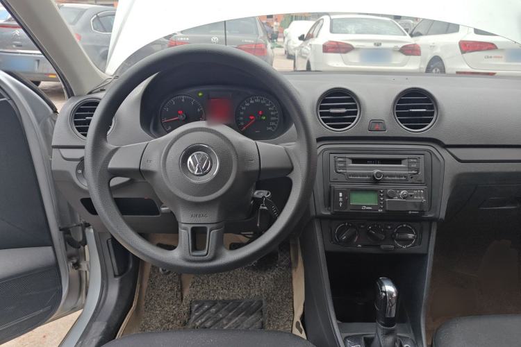 Used Volkswagen Jetta 2013 1.6L Automatic Fashion Model Steering Wheel